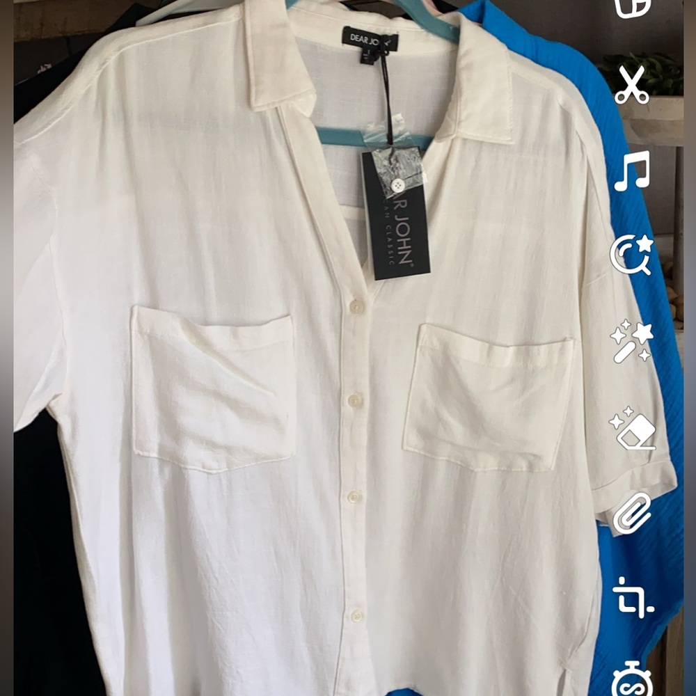 Dear John brand linen like material white top banded sleeves. Very nice top